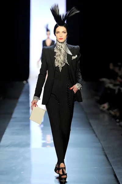 Look 2